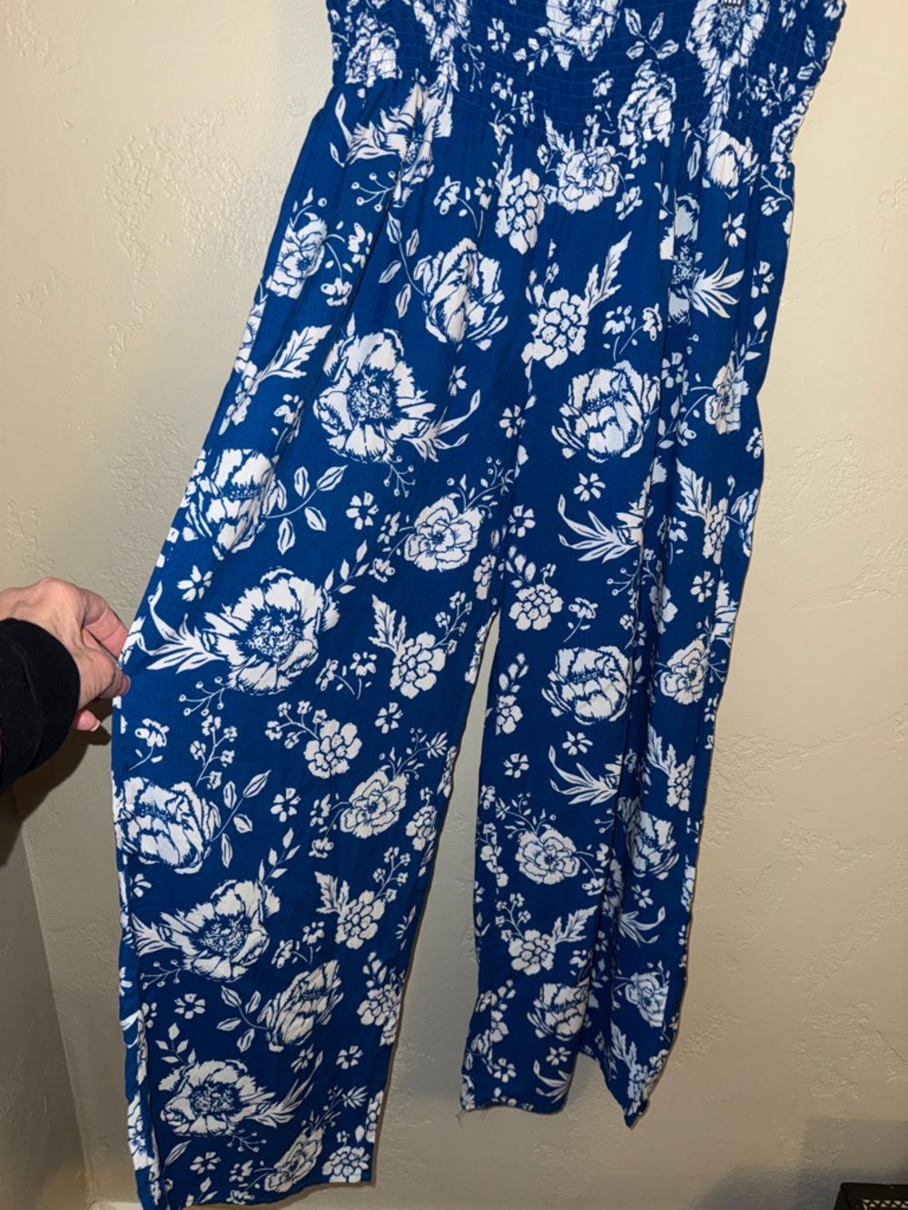 Classic Concepts Palazzo Pants Blue and White Foral. Flowy, Beachy, Size XL